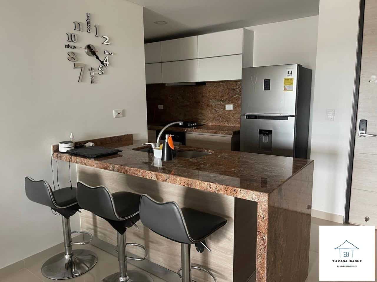 Apartamento en venta en Piedrapintada Alta, Ibagué con cocina moderna y área social.