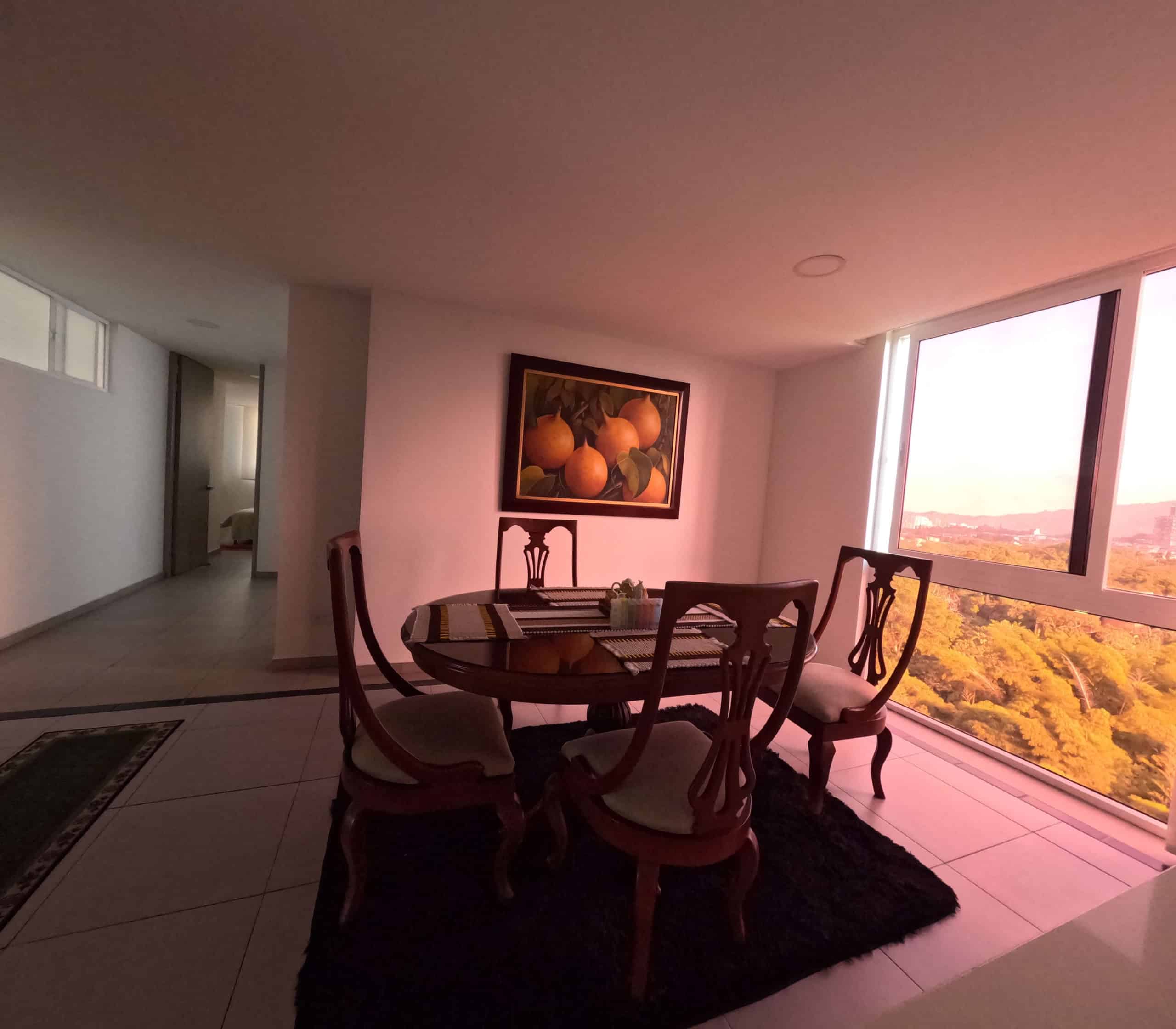 Apartamento de 200m2 en Calambeo Ibagué con vista a la ciudad y zona social moderna.