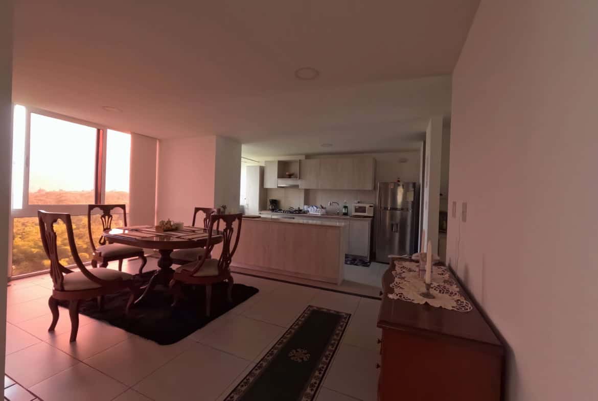 Apartamento amplio de 200m2 en Calambeo, Ibagué, con vista panorámica y espacios modernos.