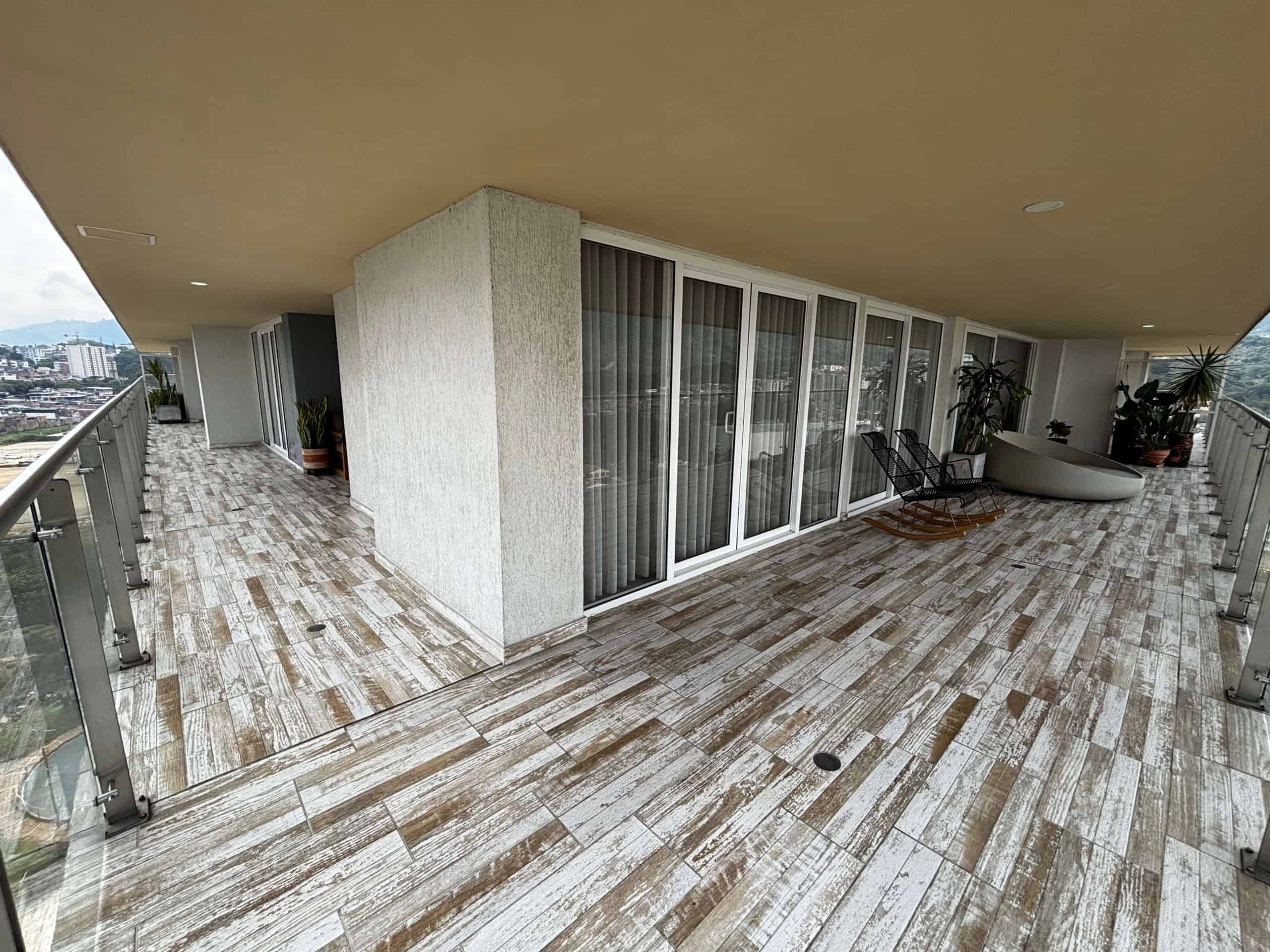 Apartamento PentHouse con vista en Ibagué, Tolima, 240m2, espacios amplios y modernos.