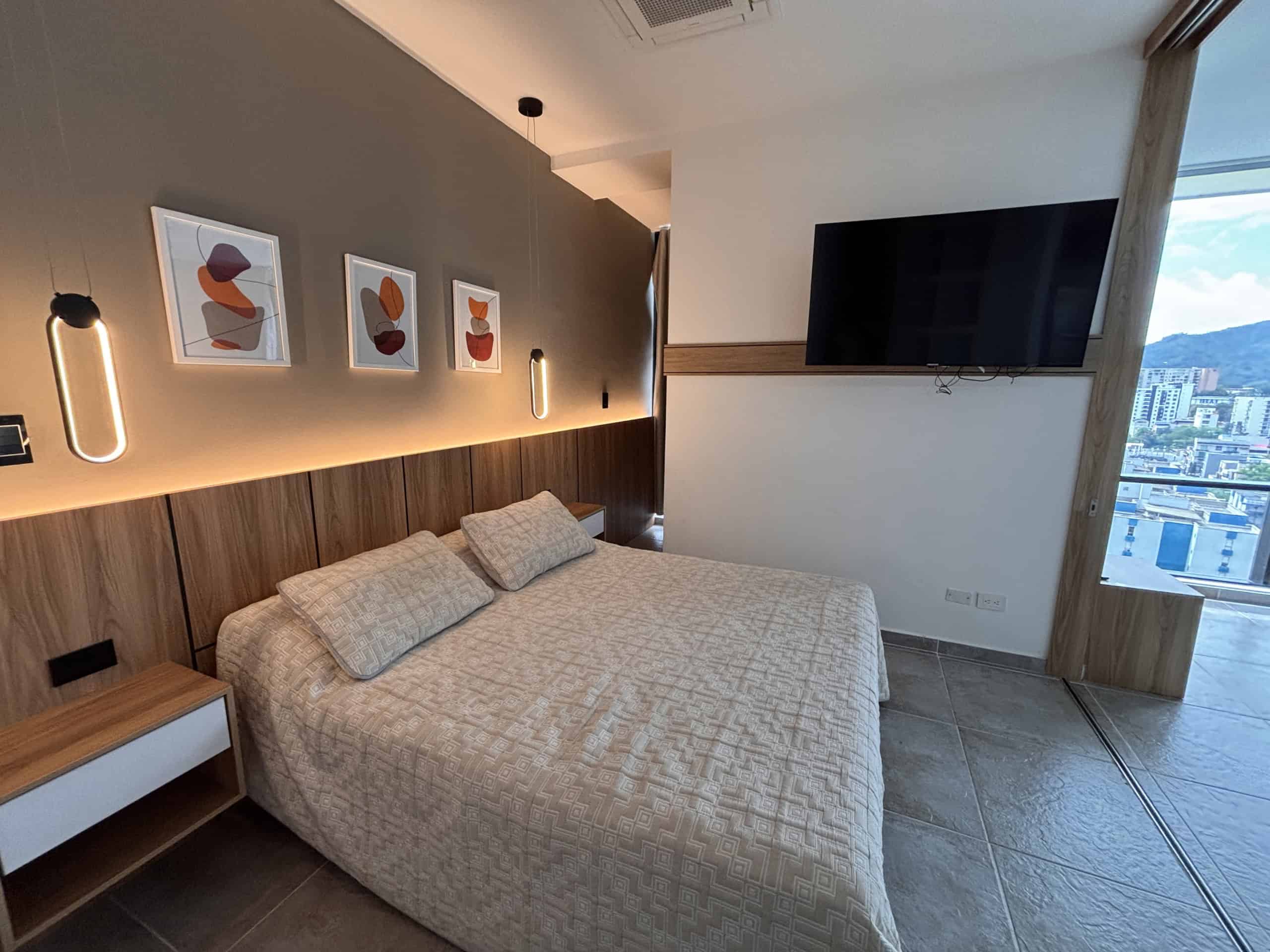 Apartamento en venta en edificio RFP, con diseño contemporáneo y espacios luminosos.