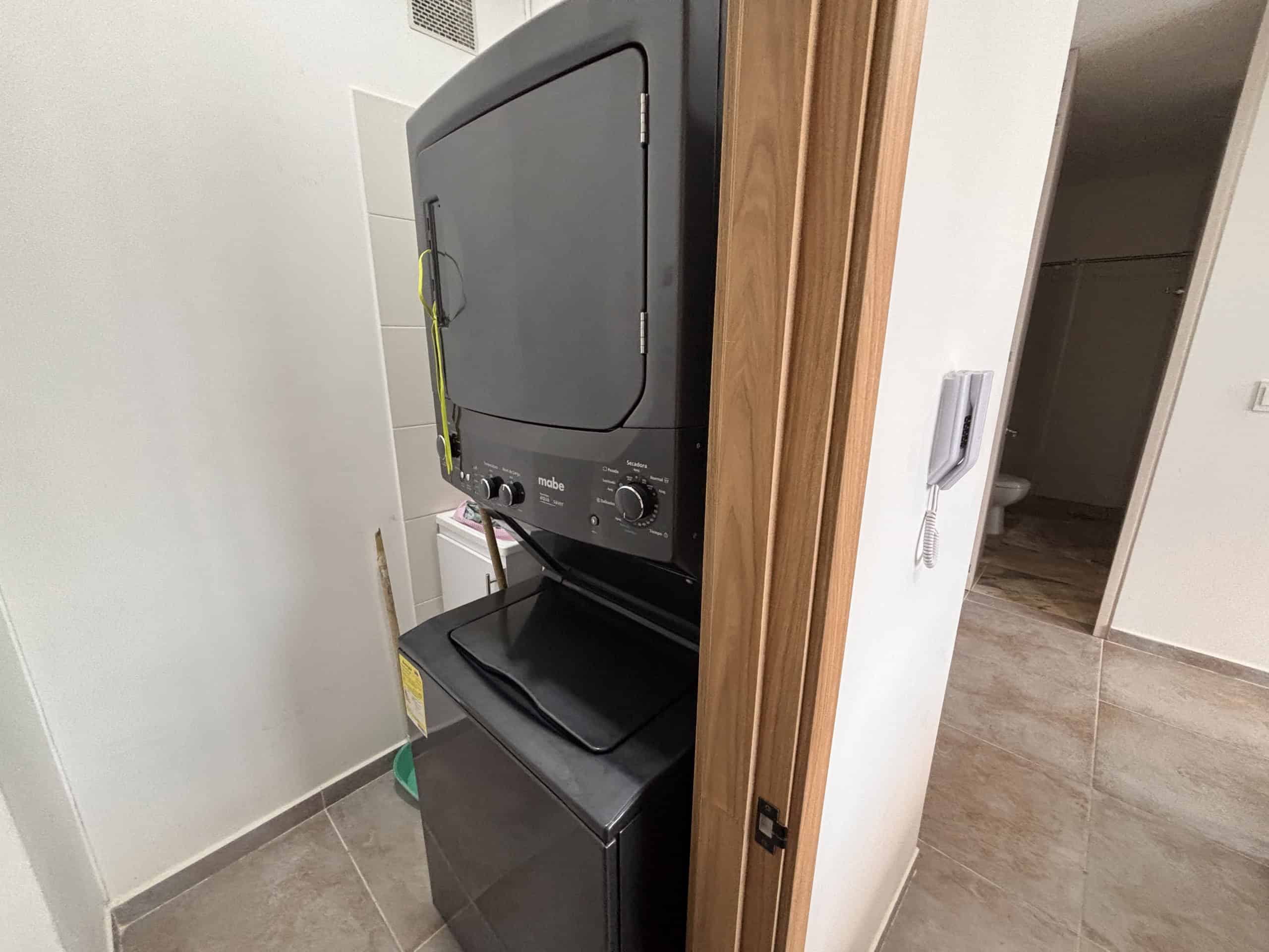 Lavarropas y secadora en apartamento en venta en Milla de Oro, edificio RFP, Ibagué.
