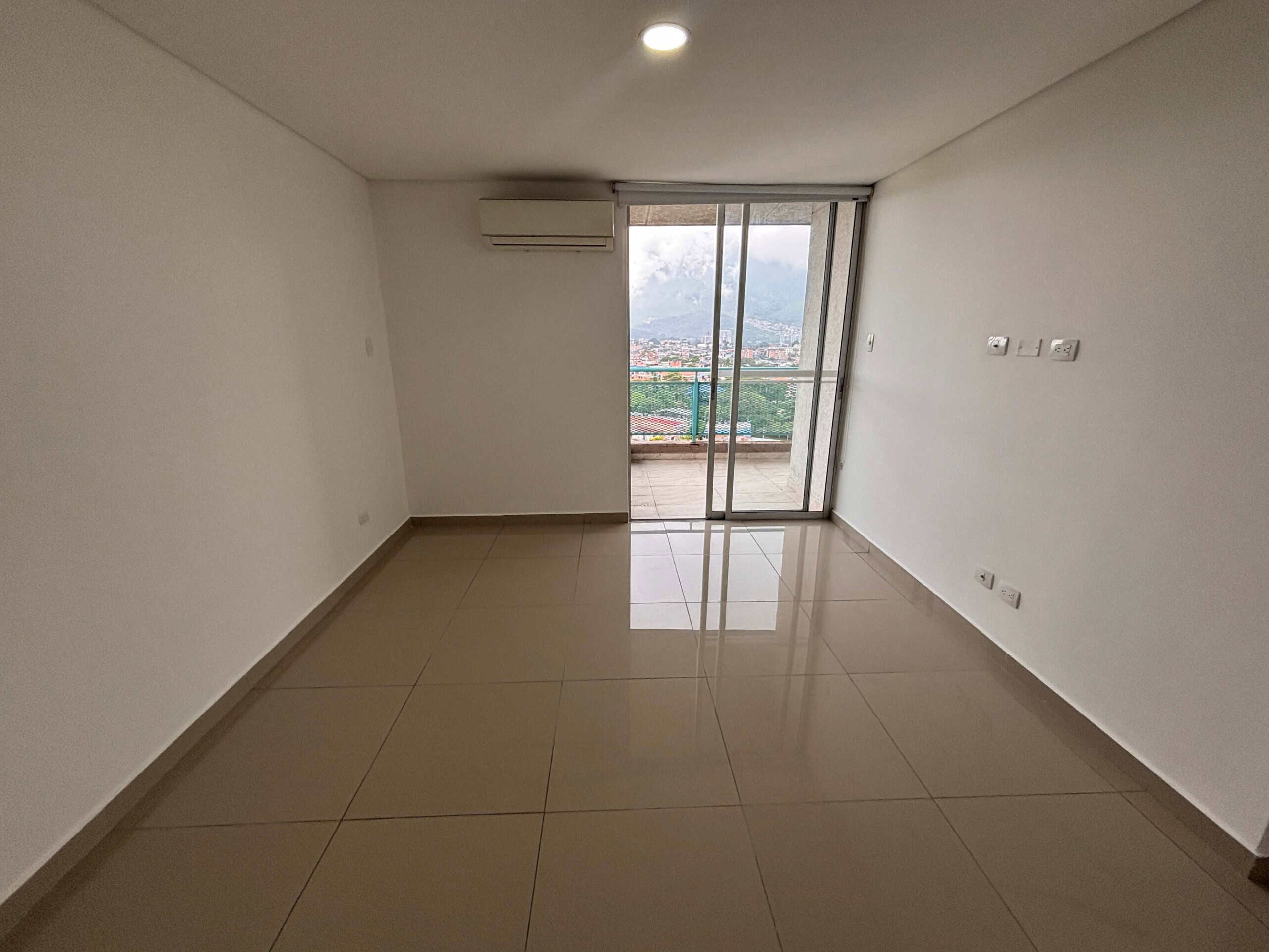 Apartamento en venta en Florida Reservada, Ibagué, con vista panorámica y espacios amplios.