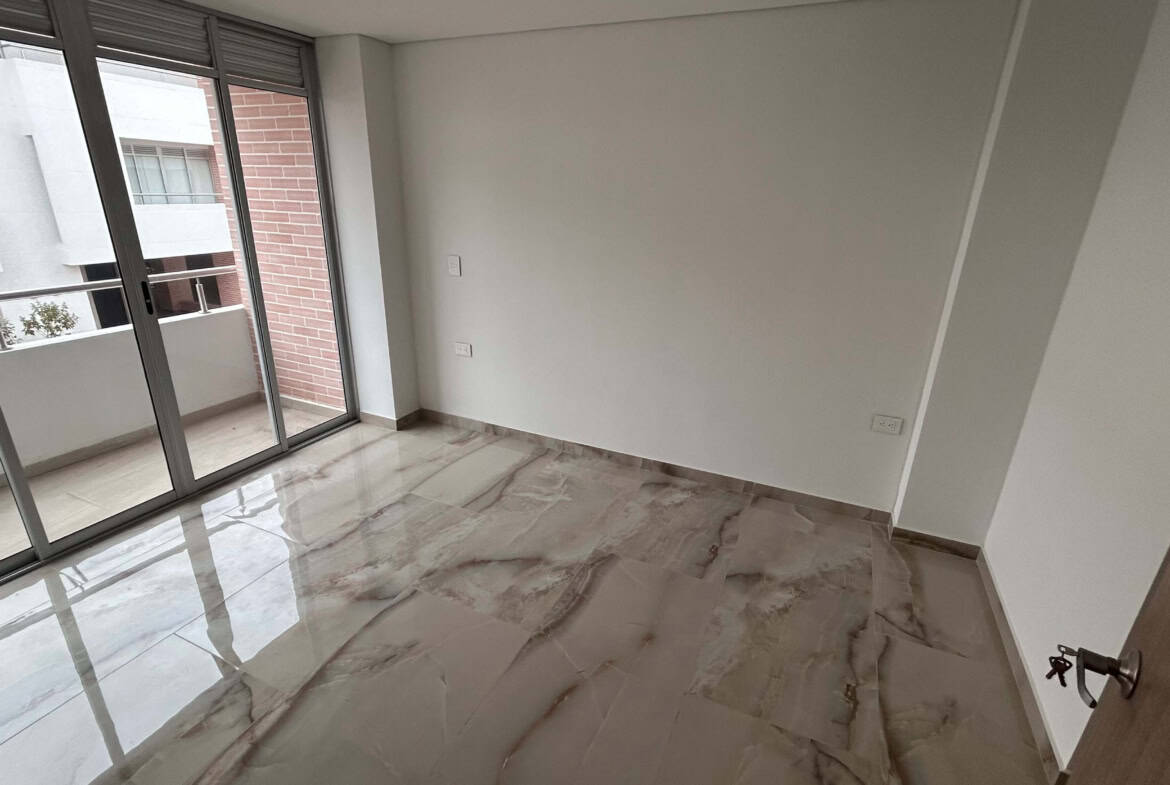 Amplio salón con vista a la ciudad en La Samaria, Ibagué.