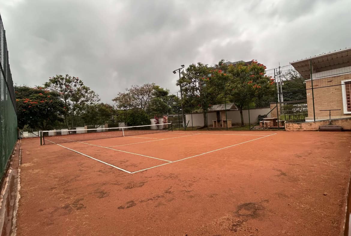 Cancha de tenis en condominio La Samaria, Ibagué, Colombia.