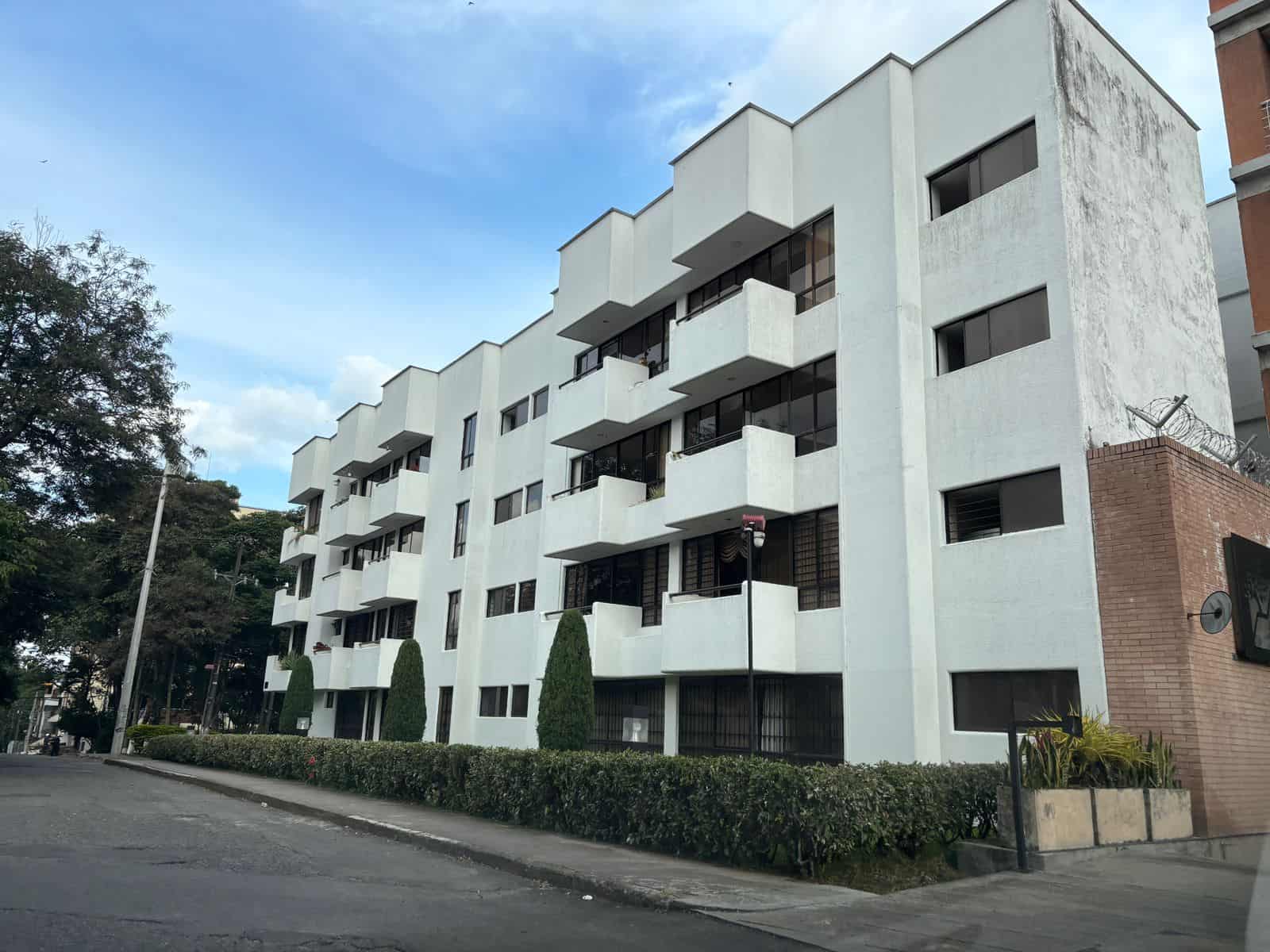 Apartamento en venta en Piedrapintada, Ibagué, con espacios modernos y buena ubicación.