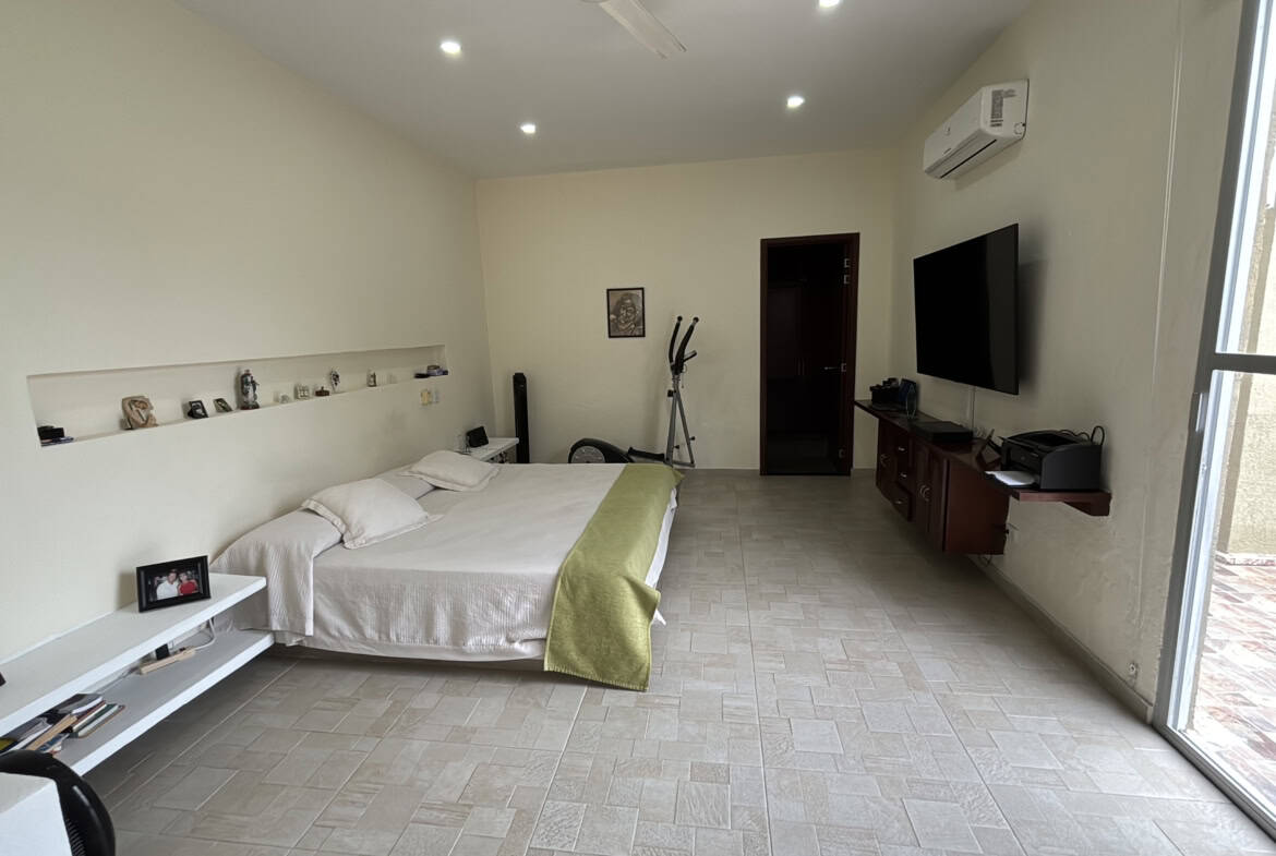 Apartamento amplio en Hacienda Las Victorias, Ibagué, con vista natural y espacios modernos.