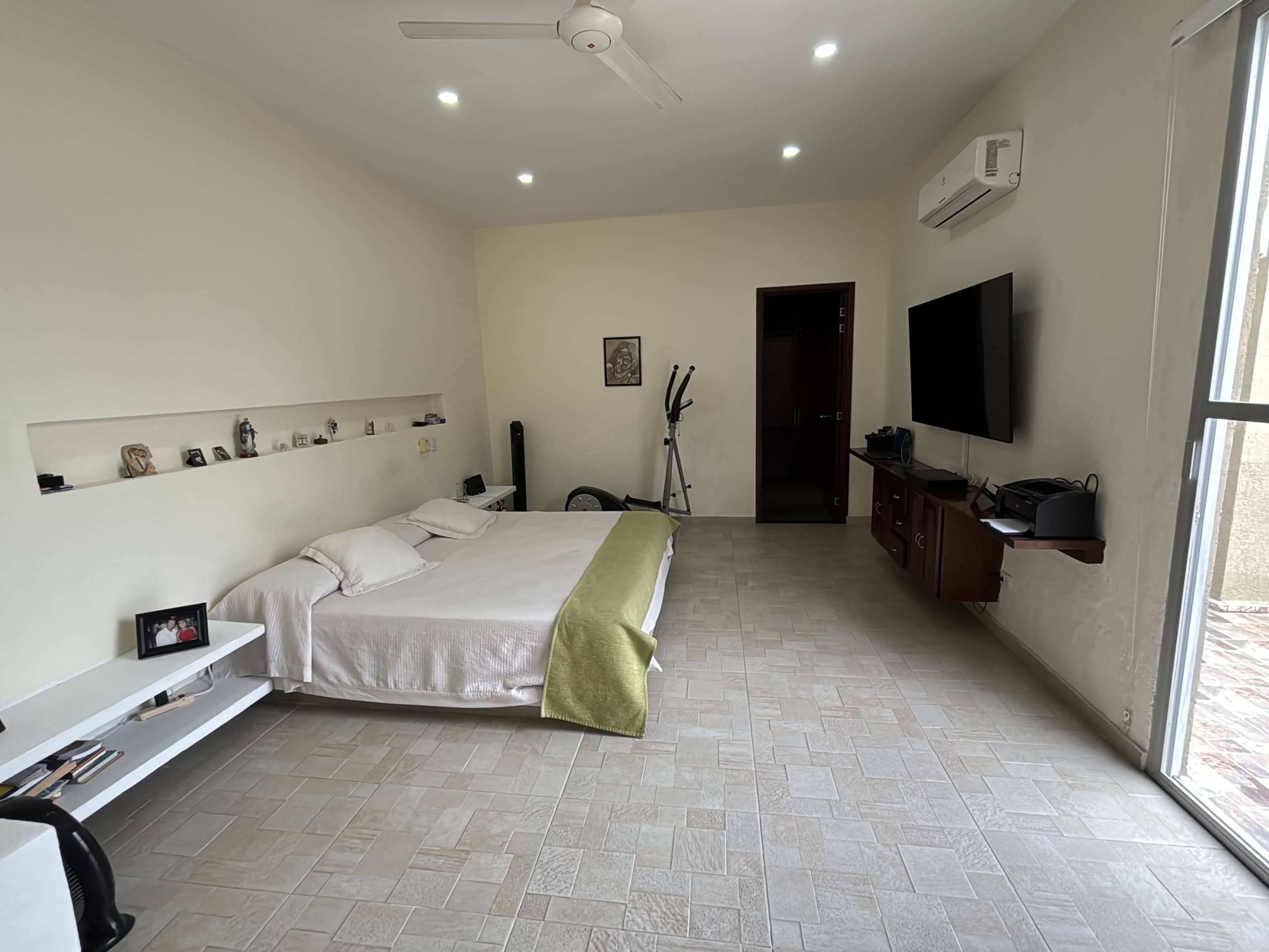 Apartamento amplio en Hacienda Las Victorias, Ibagué, con vista natural y espacios modernos.