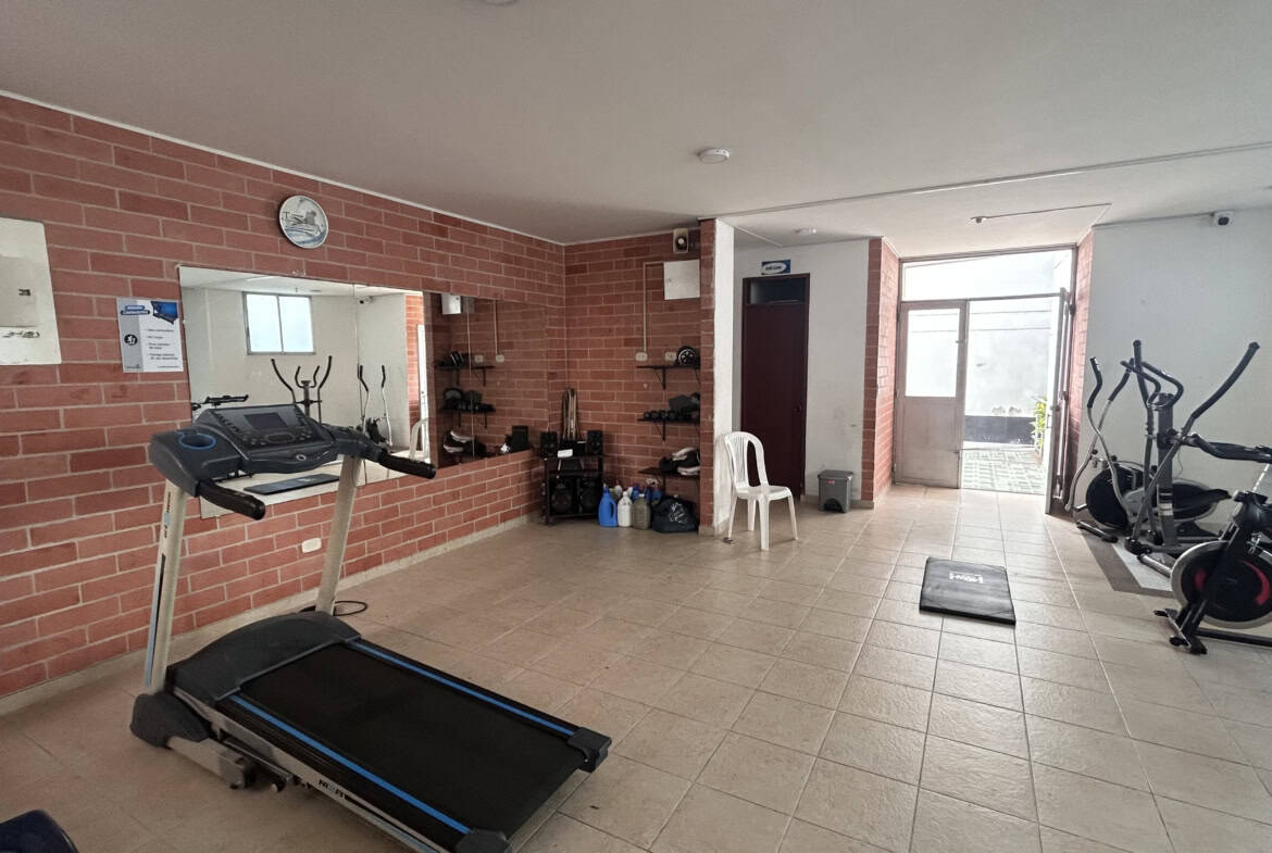 Apartamento en Piedrapintada, Ibagué, con gimnasio y espacios amplios.