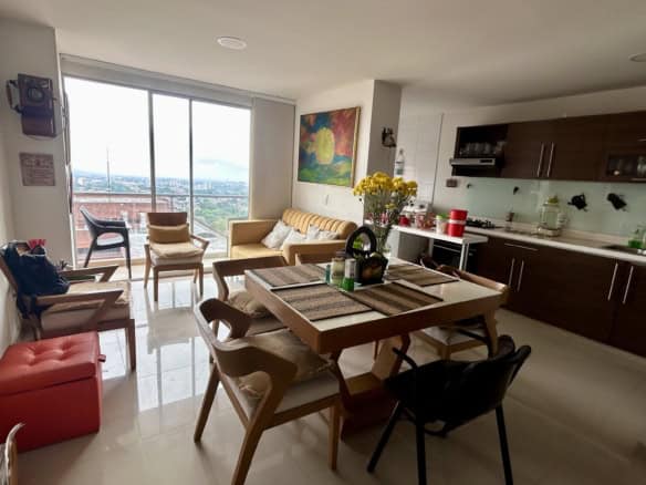Apartamento en venta en Piedrapintada Alta, Ibagué, con vista panorámica y espacios amplios.